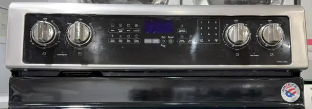 Whirlpool Glass Top Stove YWFE745H0FS0 (S4226) - Photo 3