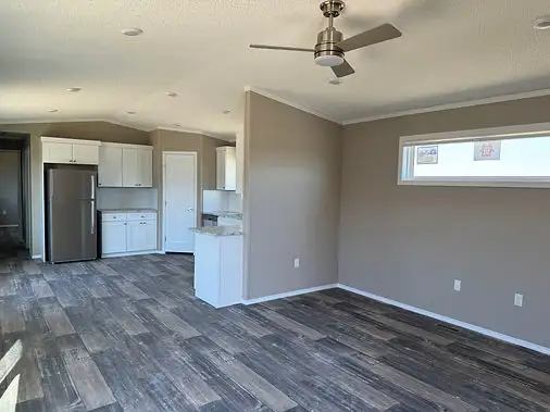 3 Bedroom 2 Bath - Photo 3