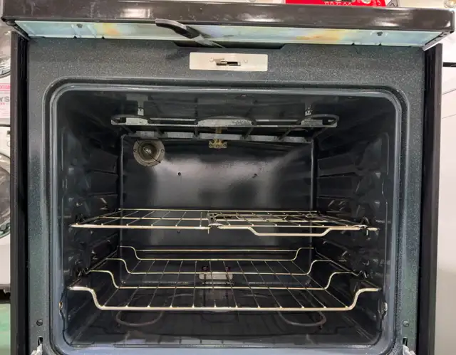 GE Glass Top Stove JCBP66S0M2SS (S4216) - Photo 3