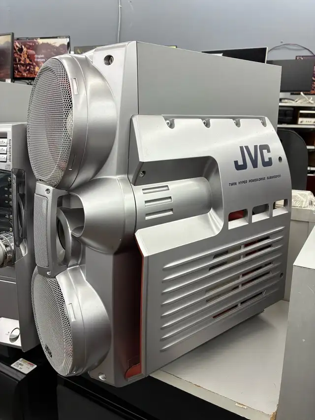 JVC HX-Z3 3-Disc Shelf Stereo - Photo 3