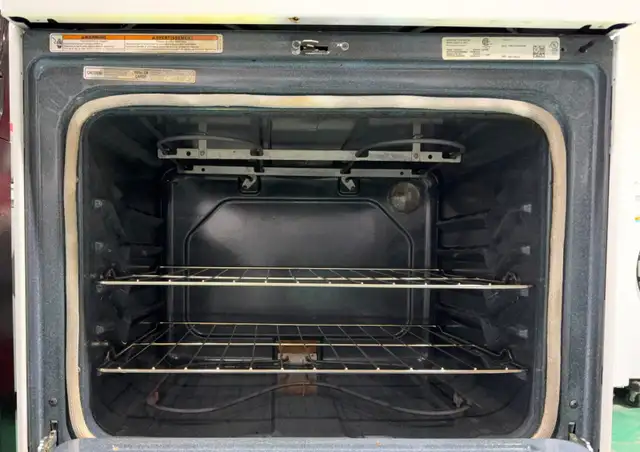 Whirlpool Coil Top Stove YWFC310S0EW0 (S4222) - Photo 3