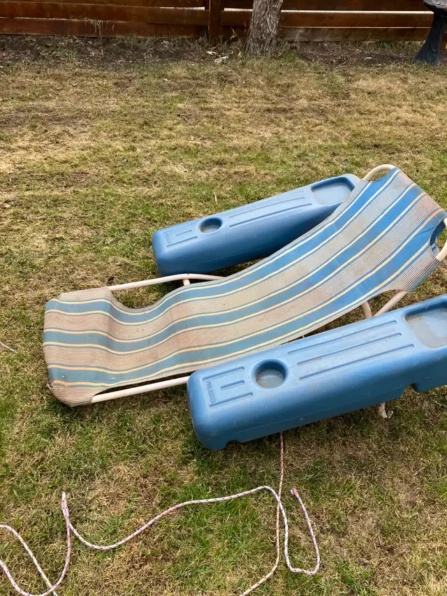 Floating pool lounge chair