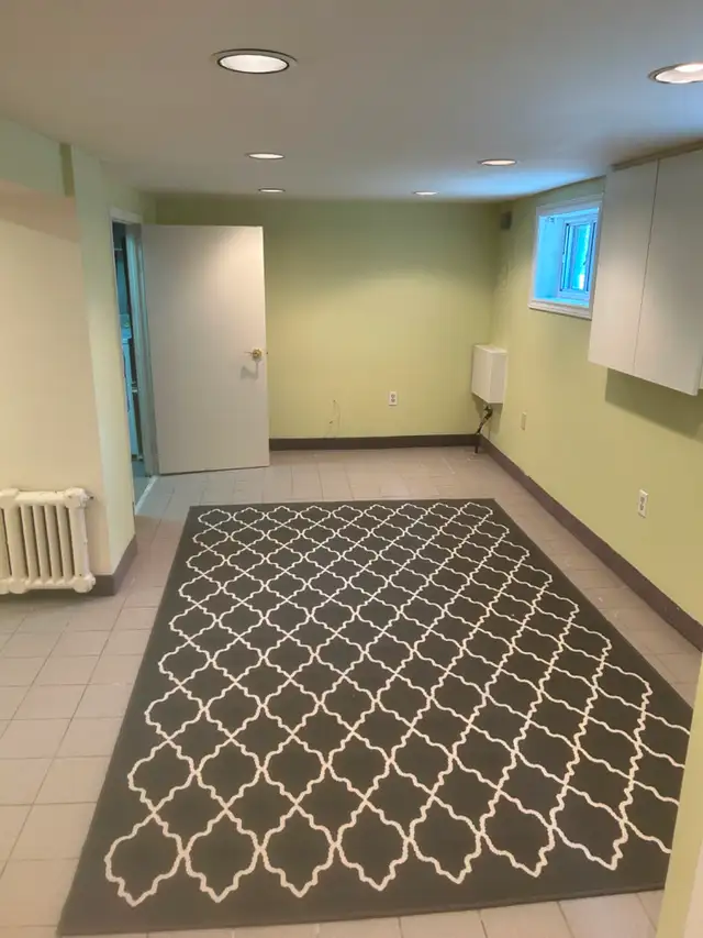 1 Bedroom Basement Apartment for Rent - Photo 6
