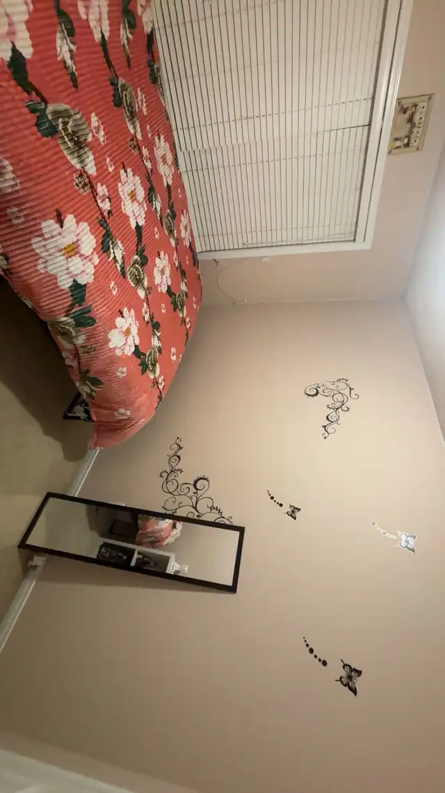One room in sharing - Photo 2
