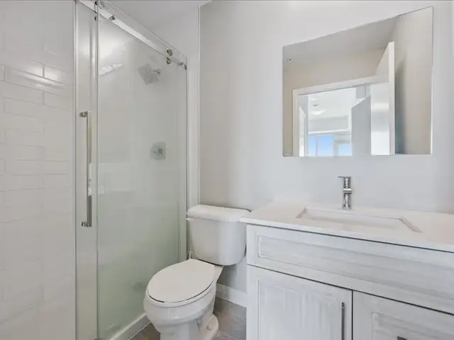 2 Bed 2 FULL Bath Corner Unit in Downtown Kitchener w Parking - Photo 6