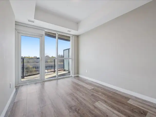 2 Bed 2 FULL Bath Corner Unit in Downtown Kitchener w Parking - Photo 11