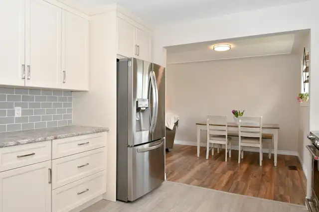 Move in Ready - Updated and fully finished! - Photo 5
