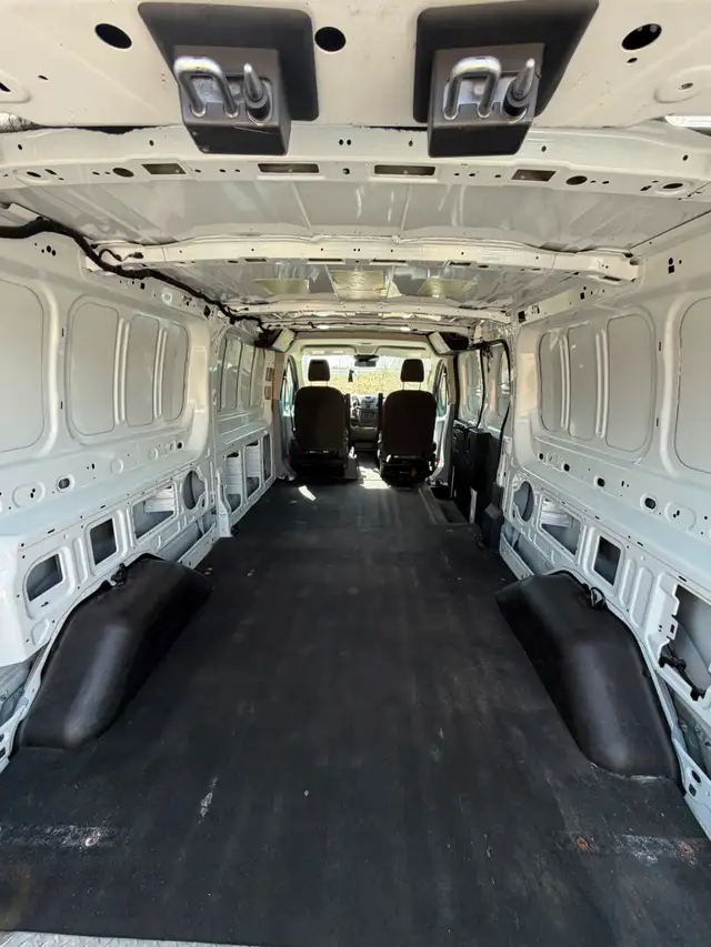 2018 Ford Transit Van 148" WB - Photo 5