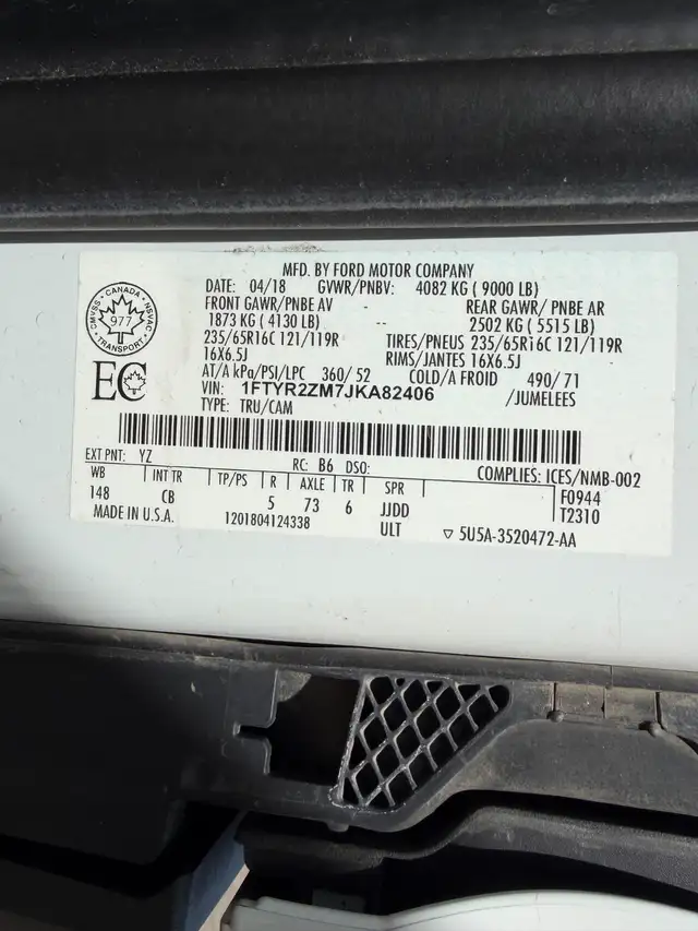 2018 Ford Transit Van 148" WB - Photo 10