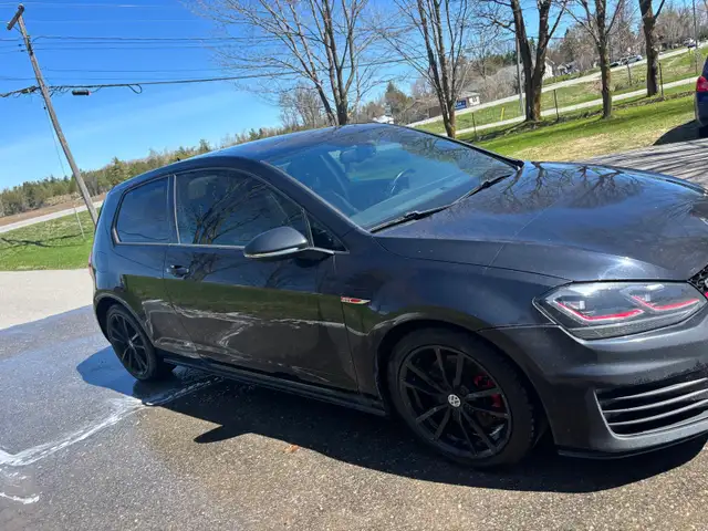 2015 Volkswagen GTI - Photo 6