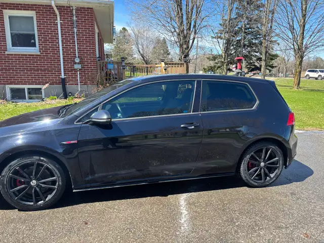 2015 Volkswagen GTI - Photo 8