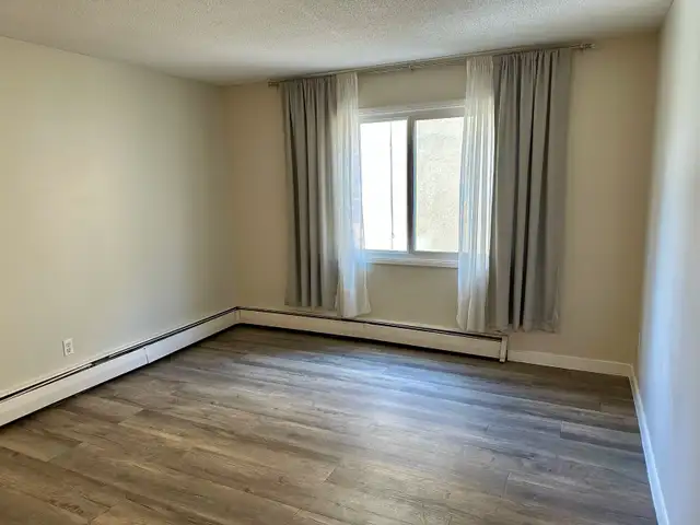 FOR RENT 1 & 2 Bd apartments - 11916 105 St Edmonton (area NAIT