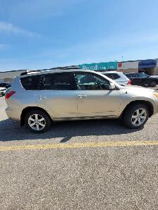 Toyota Rav4 Limited by owner for sale