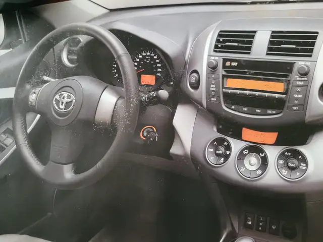 Toyota Rav4 Limited by owner for sale - Photo 9