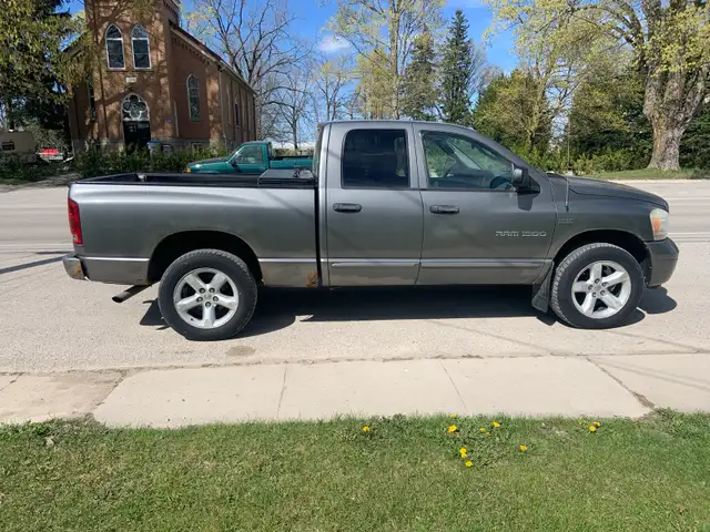 2006 dodge 1500 - Photo 2