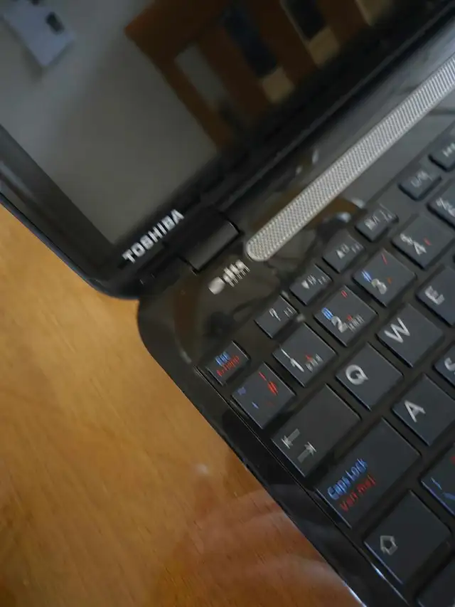Toshiba satellite portable Windows formater - Photo 4