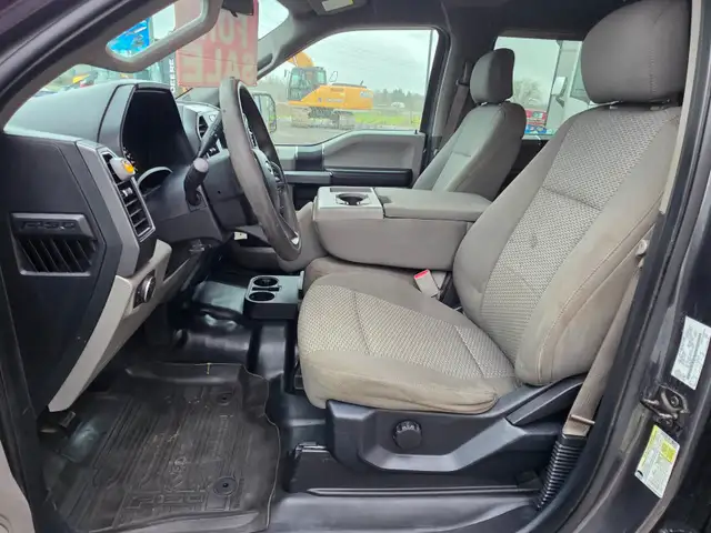2017 Ford F-150 XLT 5.0L V8 4x4 (TRADES WELCOME) - Photo 8