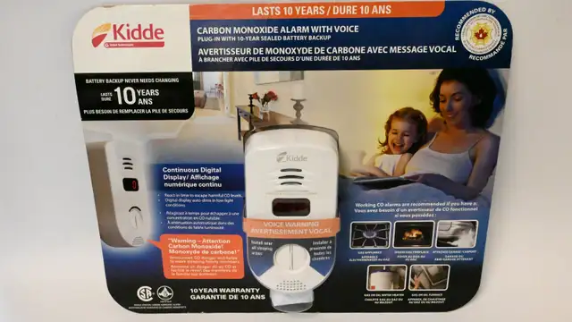 Kidde Plug in carbon monoxide alarm with digital display voice