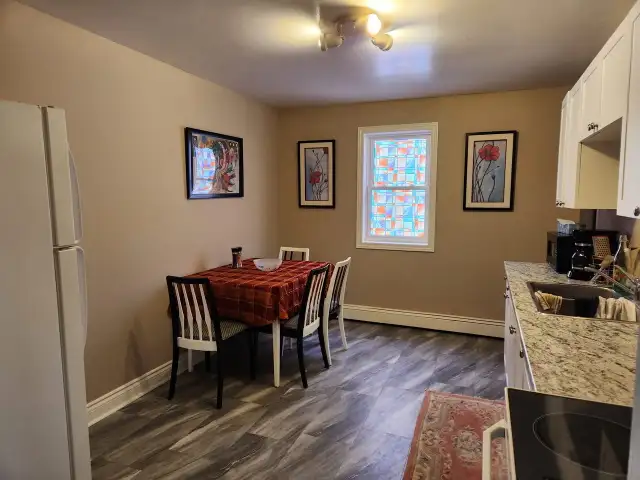 Room for Rent - Photo 2