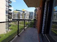 Superbe condo 2 chambres à louer près du métro Namur