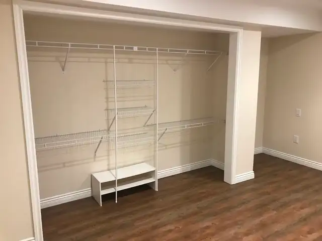 Large 1-Bedroom Suite. $1,300 Move in Bonus Jun & Jul - Photo 4