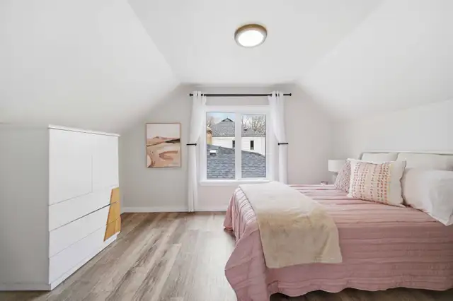 FOR SALE: St. Boniface 4-Bed w/ Finished Basement   Dbl Garage - Photo 7