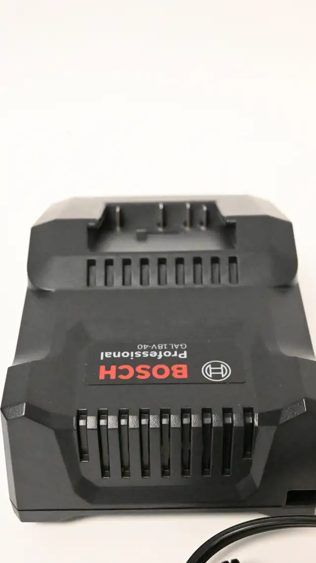 Bosch GAL18V-40 18V Lithium-Ion Battery Charger USED like New - Photo 5