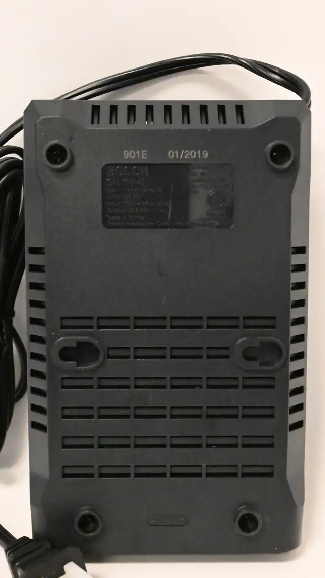 Bosch GAL18V-40 18V Lithium-Ion Battery Charger USED like New - Photo 7