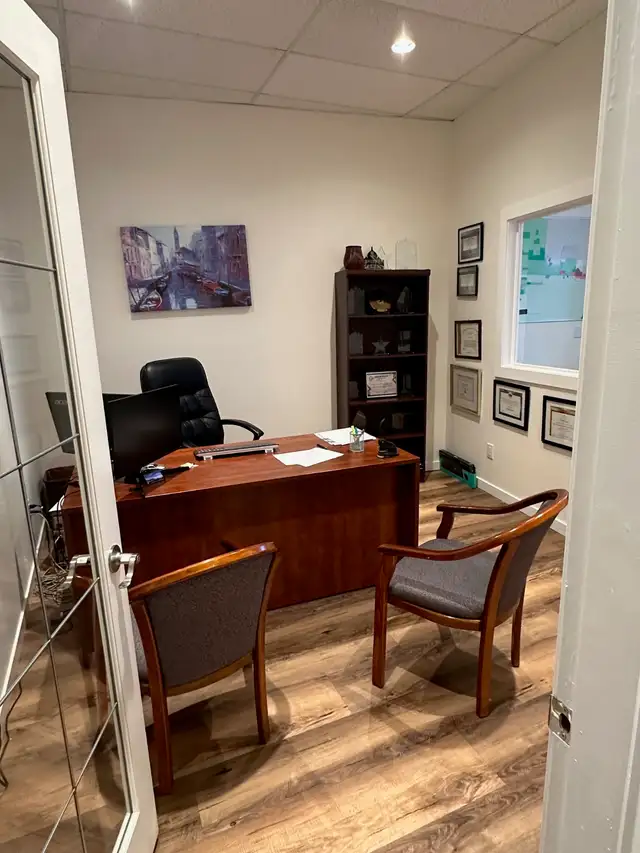 Premium Office / Retail Space for Lease in downtown Salmon Arm - Photo 4