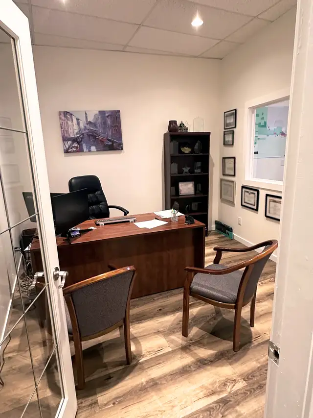 Premium Office / Retail Space for Lease in downtown Salmon Arm - Photo 8