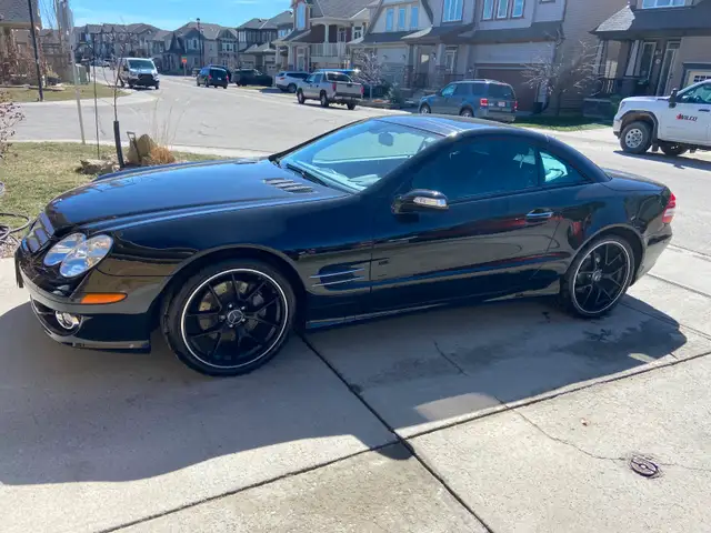 28,000 original Kms. 2007 Mercedes SL550 hardtop convertible. - Photo 6