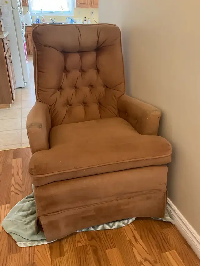 COMFY ROCKING ARMCHAIR - Photo 2