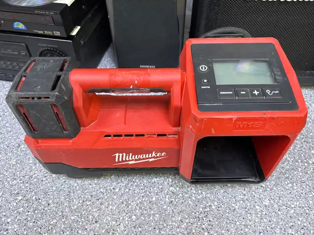 Milwaukee 2848 Tire Inflator Tool Only