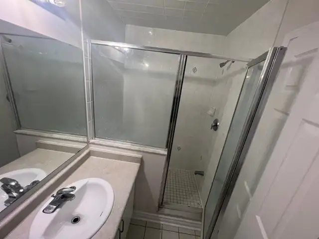 Room for Rent in North York - Photo 2