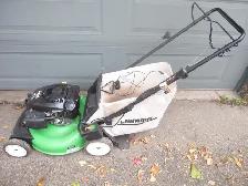 LAWNBOY ELECTRIC START KOHLER ENGINE 21' SELF PROPELLED W/BAGGER
