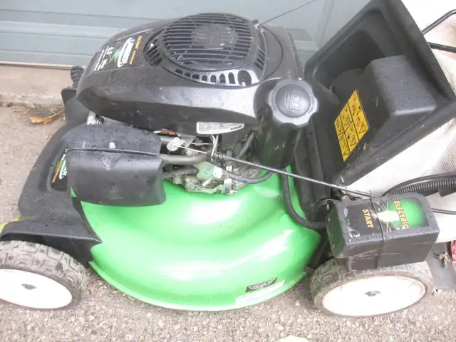 LAWNBOY ELECTRIC START KOHLER ENGINE 21' SELF PROPELLED W/BAGGER - Photo 2