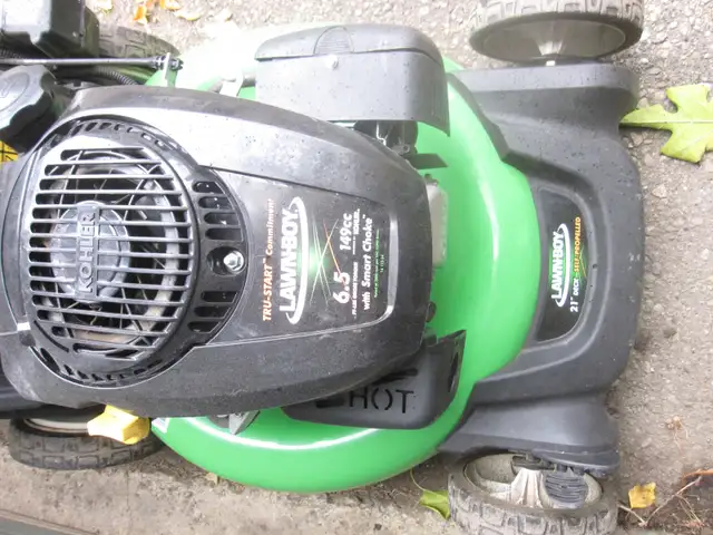 LAWNBOY ELECTRIC START KOHLER ENGINE 21' SELF PROPELLED W/BAGGER - Photo 4