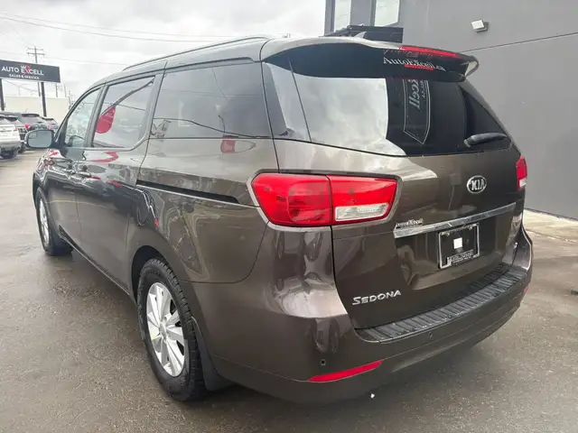 2016 KIA SEDONA LX - HEATED SEATS - BACK-UP CAM - 3RD ROW SEATS - Photo 3