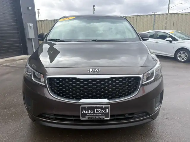 2016 KIA SEDONA LX - HEATED SEATS - BACK-UP CAM - 3RD ROW SEATS - Photo 8