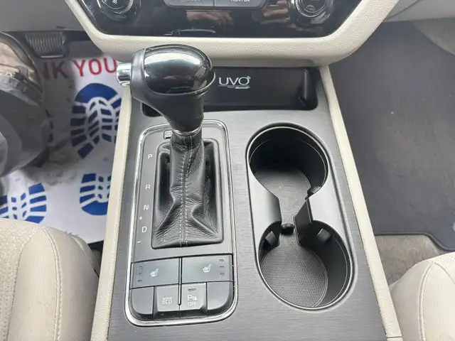 2016 KIA SEDONA LX - HEATED SEATS - BACK-UP CAM - 3RD ROW SEATS - Photo 12