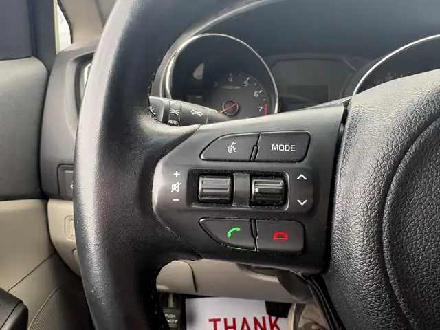 2016 KIA SEDONA LX - HEATED SEATS - BACK-UP CAM - 3RD ROW SEATS - Photo 13