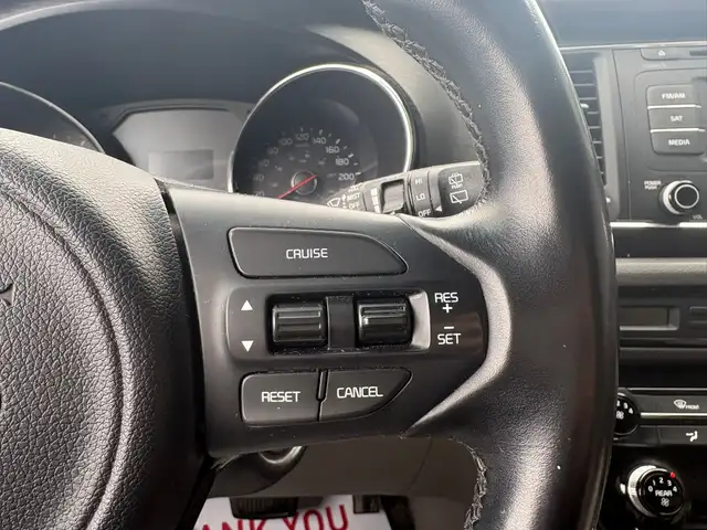 2016 KIA SEDONA LX - HEATED SEATS - BACK-UP CAM - 3RD ROW SEATS - Photo 14