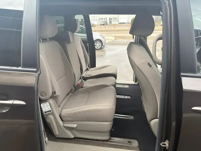 2016 KIA SEDONA LX - HEATED SEATS - BACK-UP CAM - 3RD ROW SEATS - Photo 20
