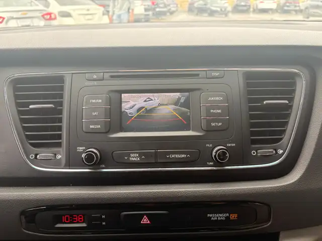 2016 KIA SEDONA LX - HEATED SEATS - BACK-UP CAM - 3RD ROW SEATS - Photo 22
