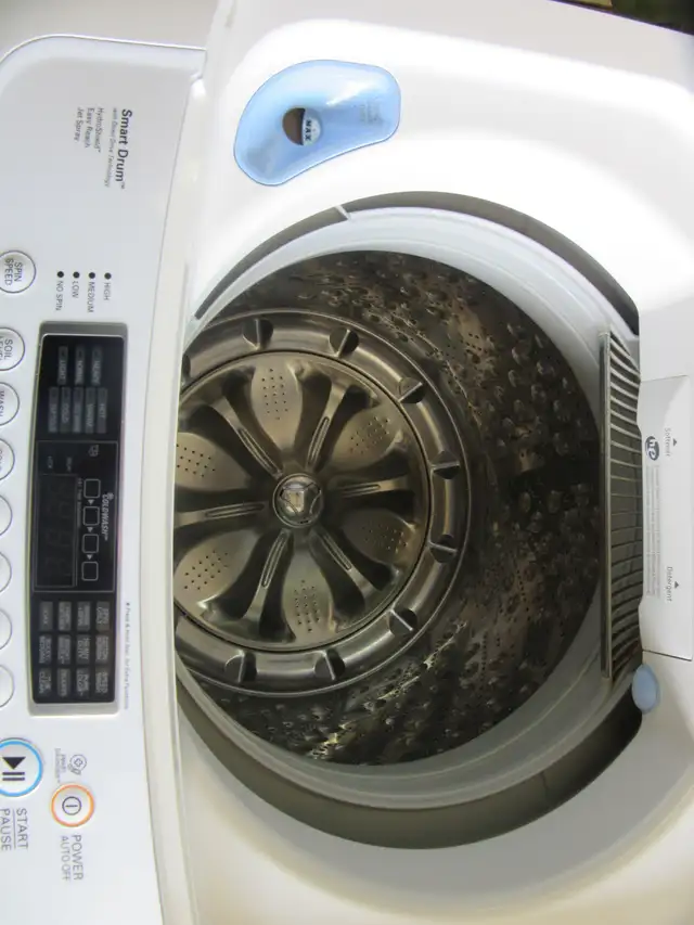 NEWER L.G SMART WASHING MACHINE - Photo 3