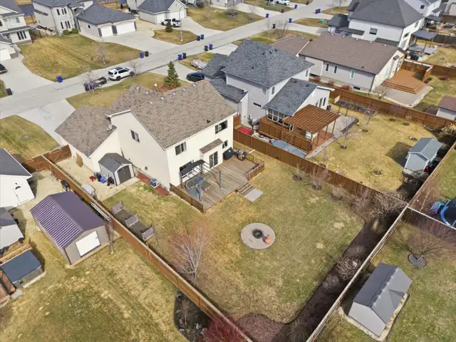 FOR SALE: 4 Bed Dugald Home with Huge Lot & Oversized Garage - Photo 9