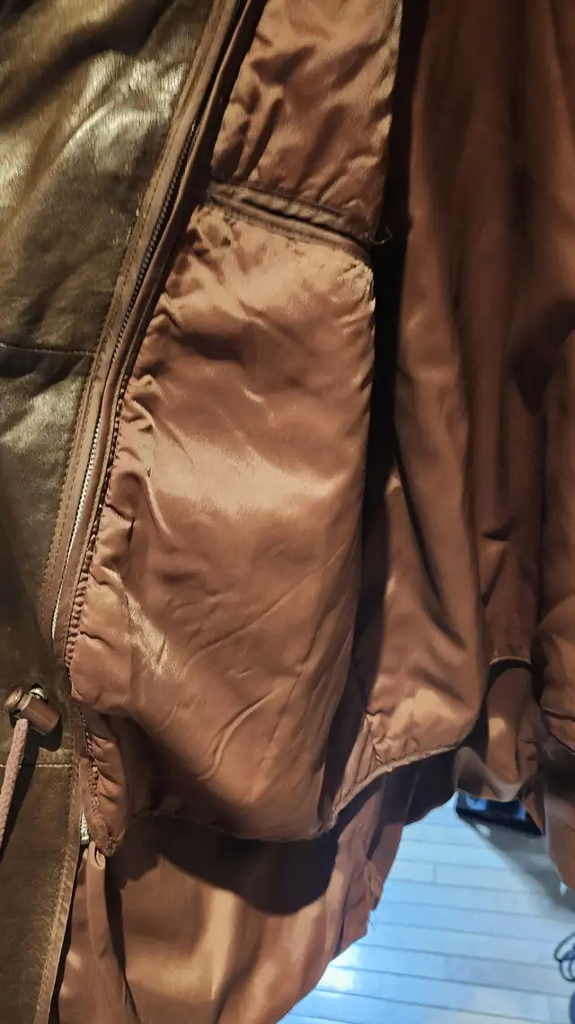 REED MEN’S REAL LEATHER JACKET – 2XL (52 LONG) – BROWN – $40 - Photo 4