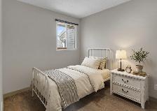 UPDATED 3 STOREY OAKRIDGE TOWNHOUSE FOR $270,000 - Photo 8
