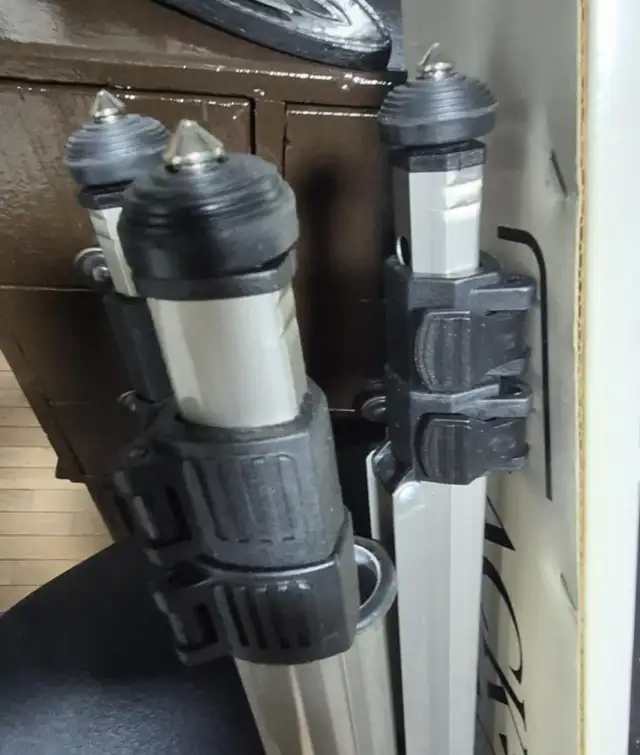 VIDEO TRIPOD W/ FLUID HEAD – SMOOTH PAN & TILT – CLEAN – $35 - Photo 6
