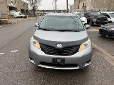 2011 Toyota Sienna - Photo 3